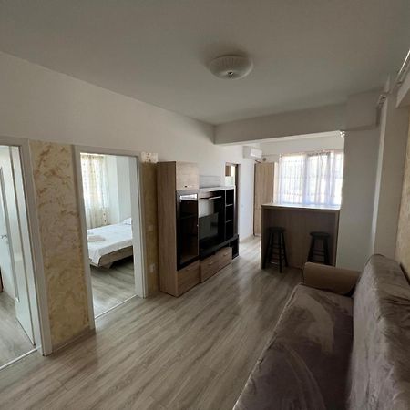 Cozy 3 Bedroom Apartments In Centre Of Iasi Palas Mall Экстерьер фото