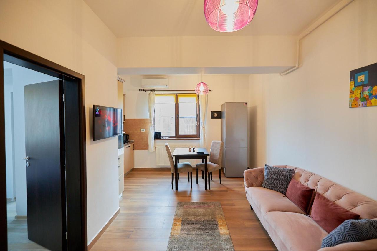 Cozy 3 Bedroom Apartments In Centre Of Iasi Palas Mall Экстерьер фото