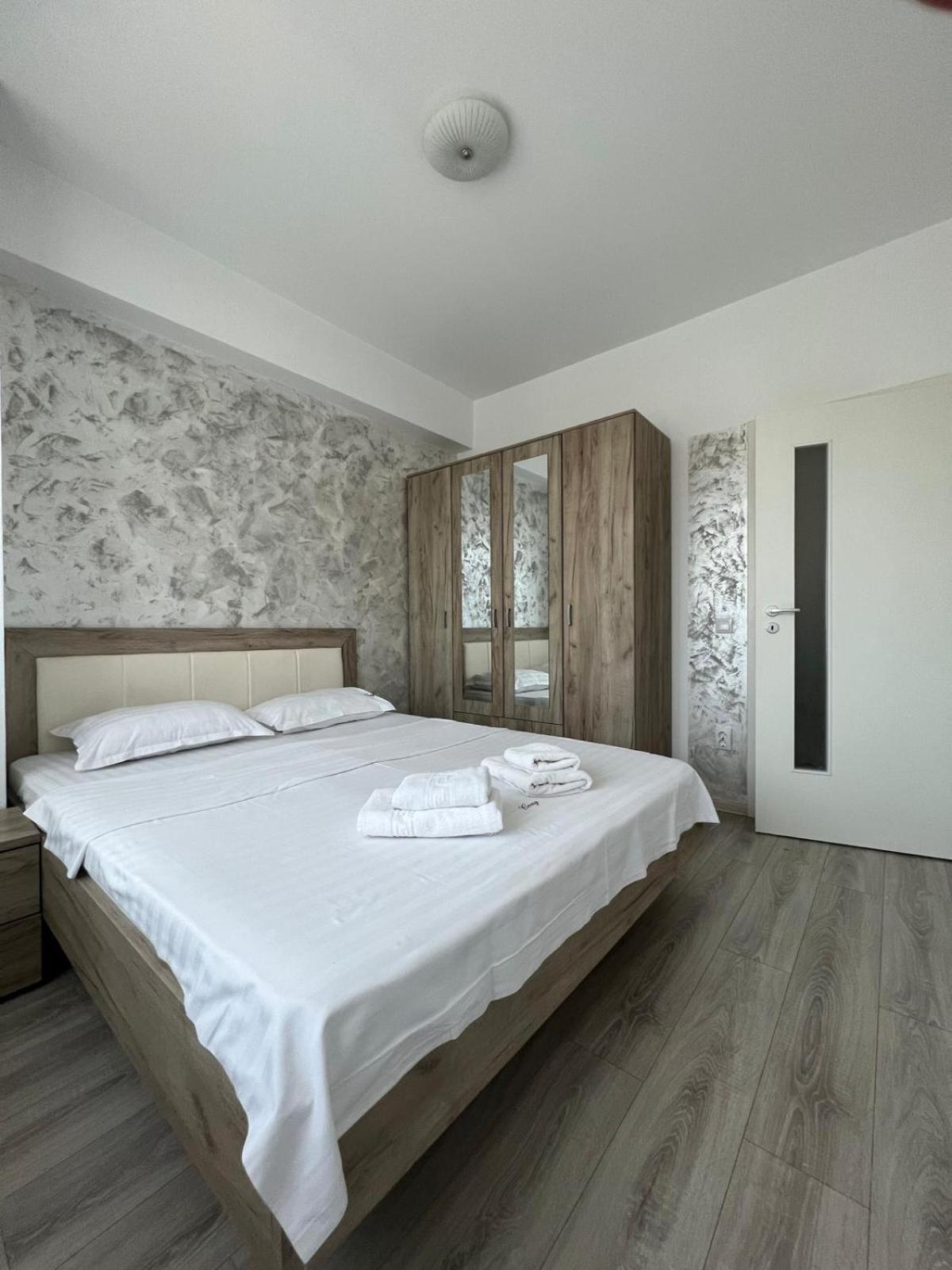 Cozy 3 Bedroom Apartments In Centre Of Iasi Palas Mall Экстерьер фото